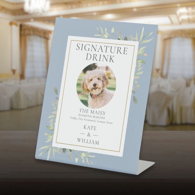 Expositor En L Mascota Fotografía Firma Bebida Verdor Dusty Blue (Pet Photo Signature Drink Greenery Dusty Blue Pedestal Sign)