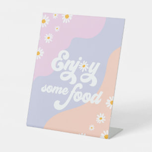 Expositor En L Mesa de decoraciones de Boho Daisy de Groovy Birth