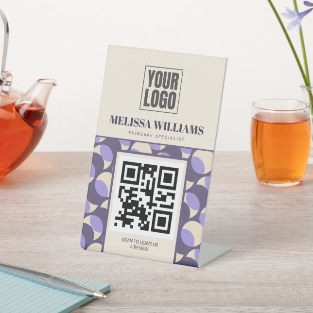 Expositor En L Modern Retro Lavender Geometric Pedestal Sign (In Situ)