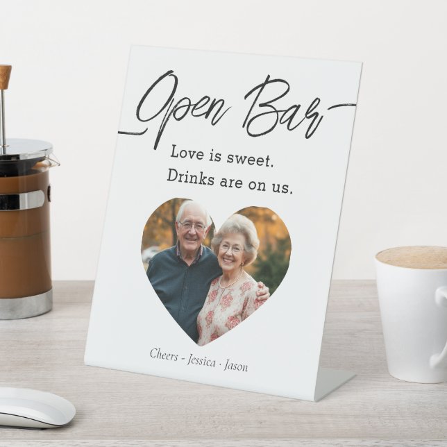 Expositor En L Modern Script Wedding Open Bar Photo (In Situ)