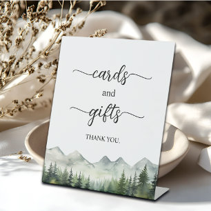 Expositor En L Montañas y pinchos elegantes cartas y regalos