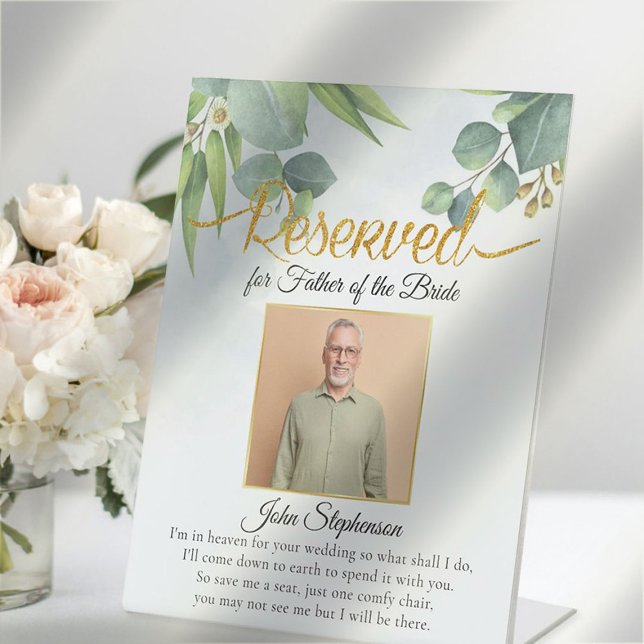 Expositor En L Monumento conmemorativo del Boda fotográfico Eucal (Subido por el creador)