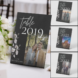 Expositor En L número de tabla de fotos de boda negro minimalista