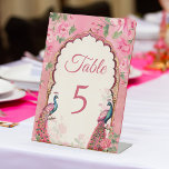 Expositor En L Números de tabla de bodas indios de pavos reales r<br><div class="desc">Cascos de pavos reales de color rosa boda indio elegantes signos de número de mesa,  flores rosas marcan pavos reales con plumas rosas números de mesa boda decoración de mesa</div>