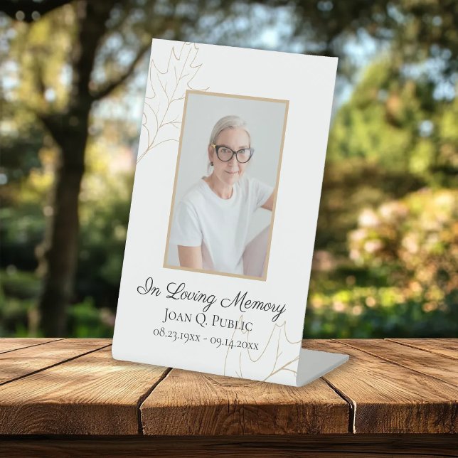 Expositor En L Oak otoñal deja celebración de funeral de vida (Subido por el creador)