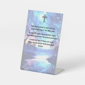 Expositor En L Oración infantil antes de acostarse en un letrero 