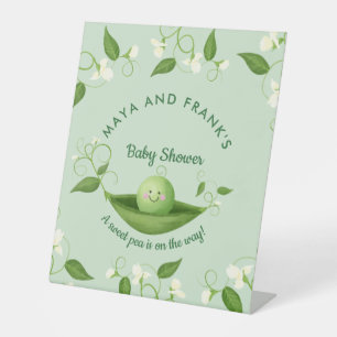Expositor En L Pastel dulce en un Baby Shower Pod