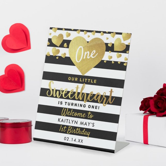 Expositor En L Pequeña Querida Día de San Valentín Cumpleaños de  (Subido por el creador)