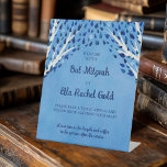 Expositor En L Personalizado Bat Bar Mitzvah Rótulo<br><div class="desc">Pequeña señal perfecta para recibir a los huéspedes en un mitzvah de murciélago, bar mitzvah u otra celebración judía. ¡La mano hizo arte para ti! ¡TODO PERSONALIZABLE! Haga clic en "Personalizar" para editar el texto. Haga clic en "editar usando la herramienta de diseño" para ajustar las fuentes, colores y colocaciones...</div>