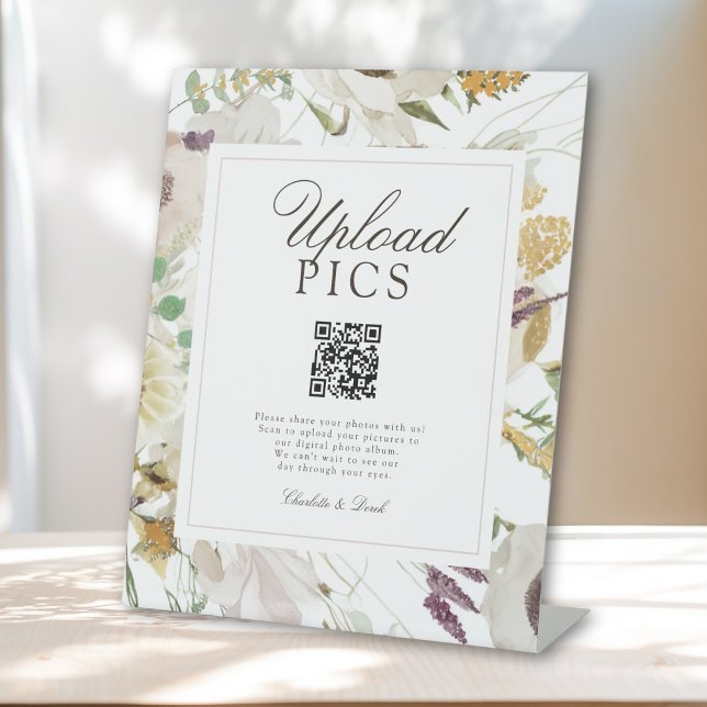 Expositor En L  PICS HAPPEN! Modern Spring Wedding Gallery (PICS HAPPEN! Modern Spring Wedding Gallery Pedestal Sign)