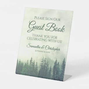 Expositor En L Pinos Verdes Foggy Por Favor Rótulo Nuestro Libro