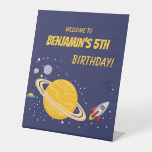 Expositor En L Planetas de cumpleaños y buques de cohetes en el e