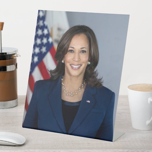 Expositor En L Presidente Candidato Kamala Harris US 2024 (In Situ)