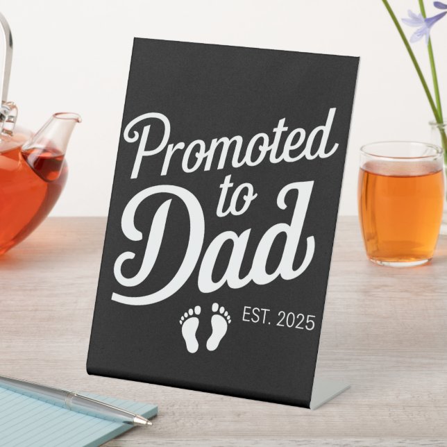 Expositor En L Promocionado A Dad EST 2025 Es Gracioso Pronto Ser (In Situ)