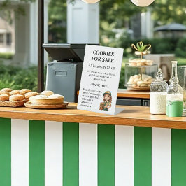 Expositor En L Puesto de Galletas de las Niñas Exploradoras a la 
