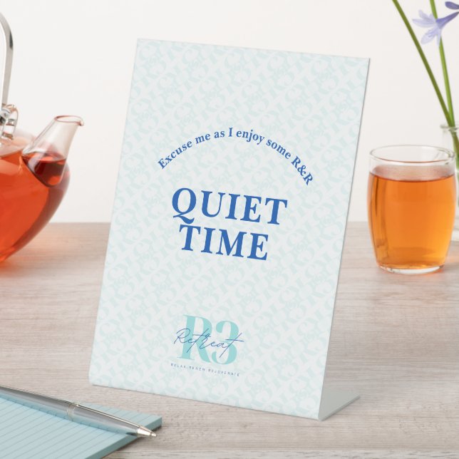 Expositor En L R3 Lujo Retiro Personalizable Silencio Tiempo (In Situ)