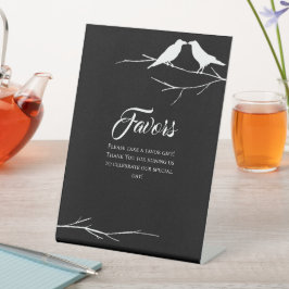 Expositor En L Ravens Favoritos a la boda gótica