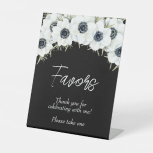 Expositor En L Recuerdos de boda floral en blanco y negro