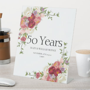 Expositor En L "Recuerdos de oro: Celebrando 50 años de amor"