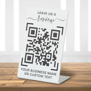 Expositor En L Revisión de negocio con código QR