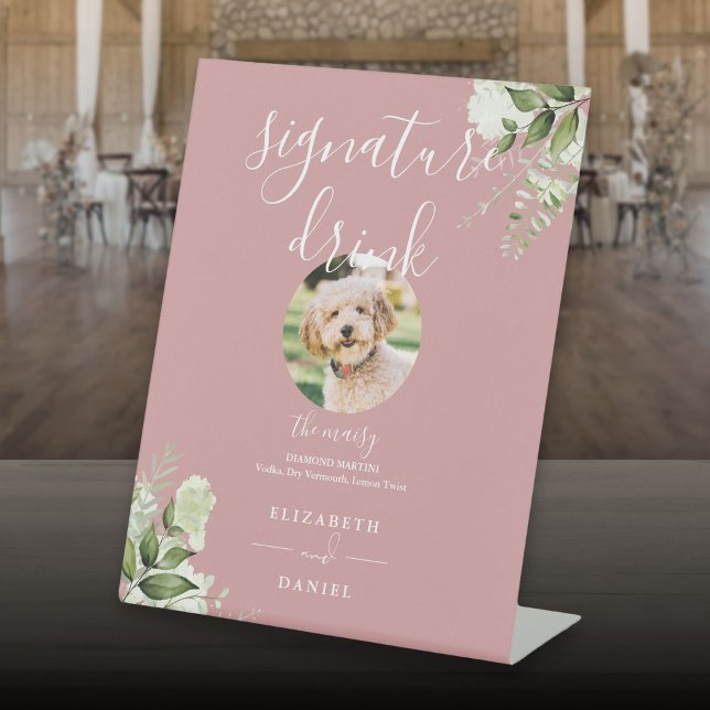 Expositor En L Rosa turbio Boda de verde Mascota firma bebida (Dusty Rose Greenery Wedding Pet Signature Drink Pedestal Sign)