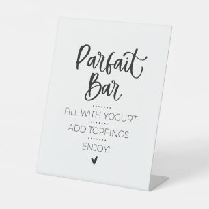 Expositor En L Rótulo Brunch Parfait Bar minimalista