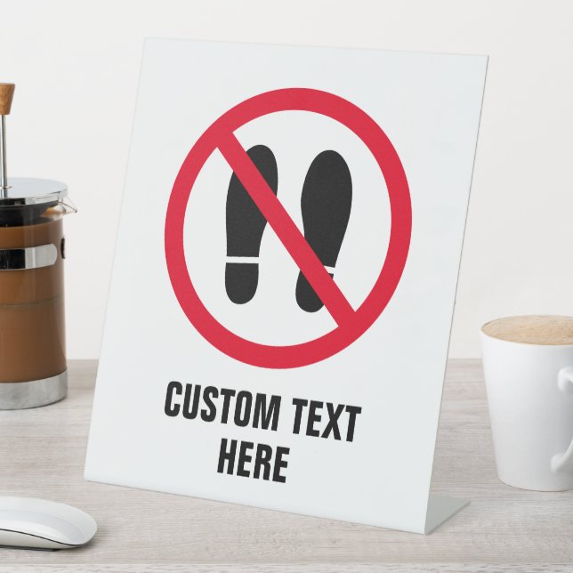 Expositor En L Sin zapatos permitidos Pasos prohibidos (In Situ)