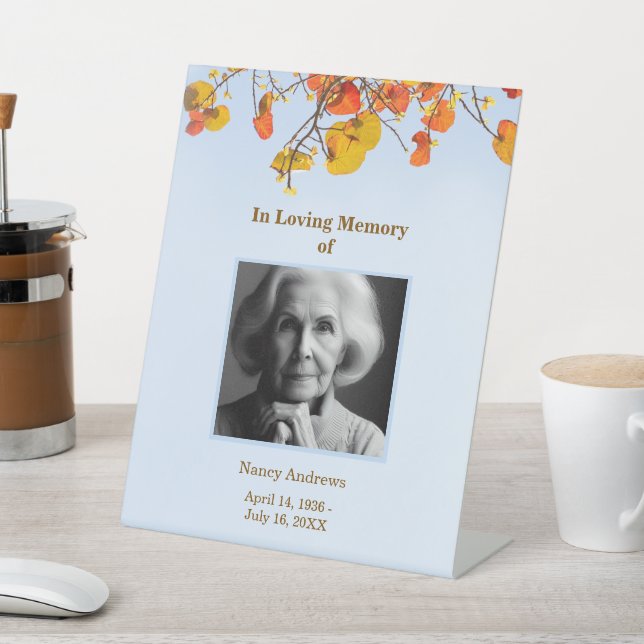 Expositor En L Sky deja elegante monumento funeral (In Situ)