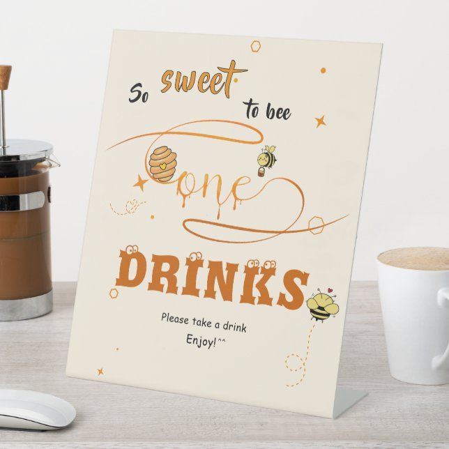Expositor En L So Sweet To Bee One Honey Bee 1st Birthday Drinks (In Situ)