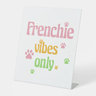 Expositor En L Solo frenchie vibes