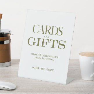 Expositor En L Tarjeta de tipografía verde y pedestal de regalos 