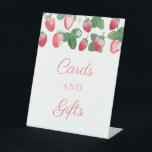 Expositor En L Tarjetas De Fresa Y Regalos Berry Sweet Birthday<br><div class="desc">Cartas y regalos de fresas color agua cumpleaños / señalización de la ducha de bebé para coincidir con mis otros artículos de fiesta de la misma gama. Tenga en cuenta que todo el texto es personalizable a sus necesidades y puede agregar o eliminar campos de texto desde la herramienta de...</div>