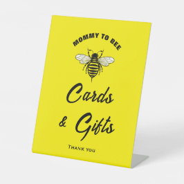 Expositor En L Tarjetas y regalos de baby shower de Mommy To Bee 