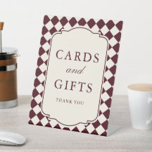 Tarjetas y regalos de boda a cuadros Burgundy de d