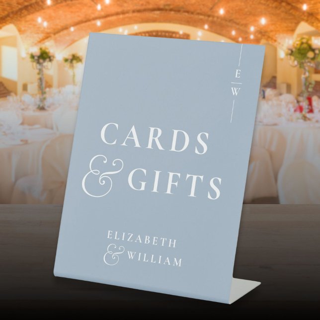 Expositor En L Tarjetas Y Regalos De Monograma Azul Polvoriento (Dusty Blue Monogram Cards And Gifts Pedestal Sign)