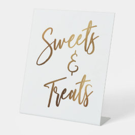 Expositor En L Tipografía Simple de Oro con Letra Manual Sweets &