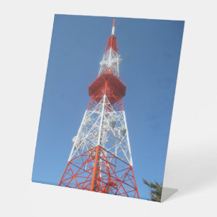 Expositor En L Torre de radio y TV