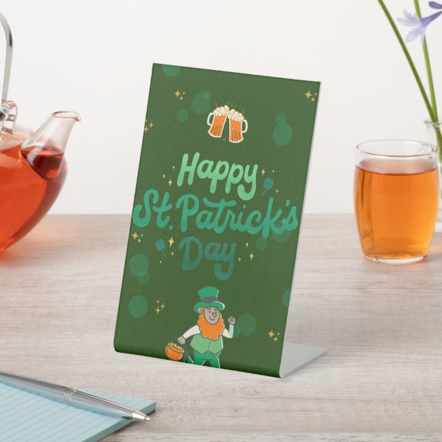 Expositor En L "Tréboles y travesuras: Un día de San Patricio  (In Situ)