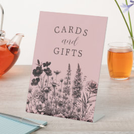 Expositor En L Un pequeño Baby Shower con flores silvestres y un 