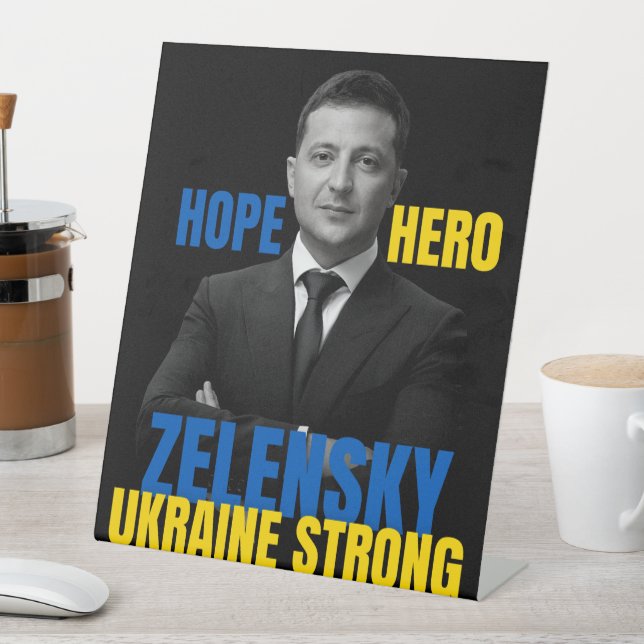 Expositor En L Zelensky Hope Hero Ucrania fuerte (In Situ)