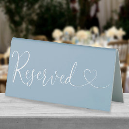 Expositor Triangular Corazón azul polvoriento Script Reservado