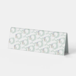 Expositor Triangular Eleva tu estrategia de marketing con elementos vis