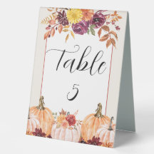 Una Boda De Caída Rústica Feliz Después De Empezar