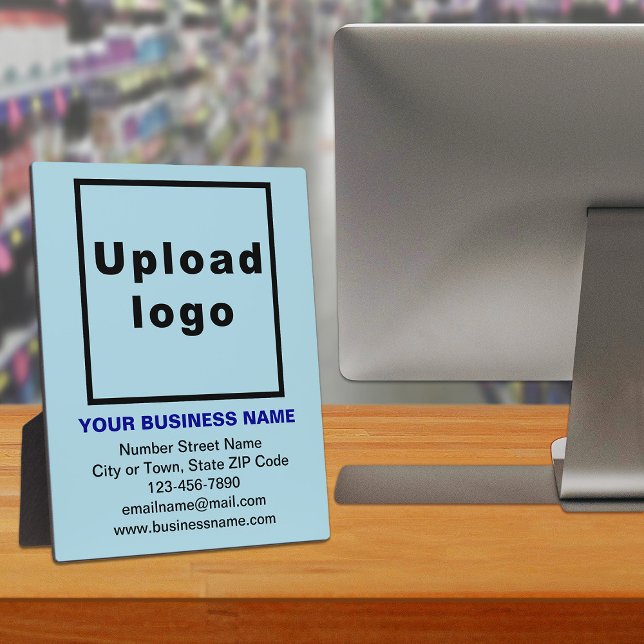 Expositora Información comercial sobre la placa azul claro (Advertise your business. Build brand name awareness. Your business brand on light blue plaque.)