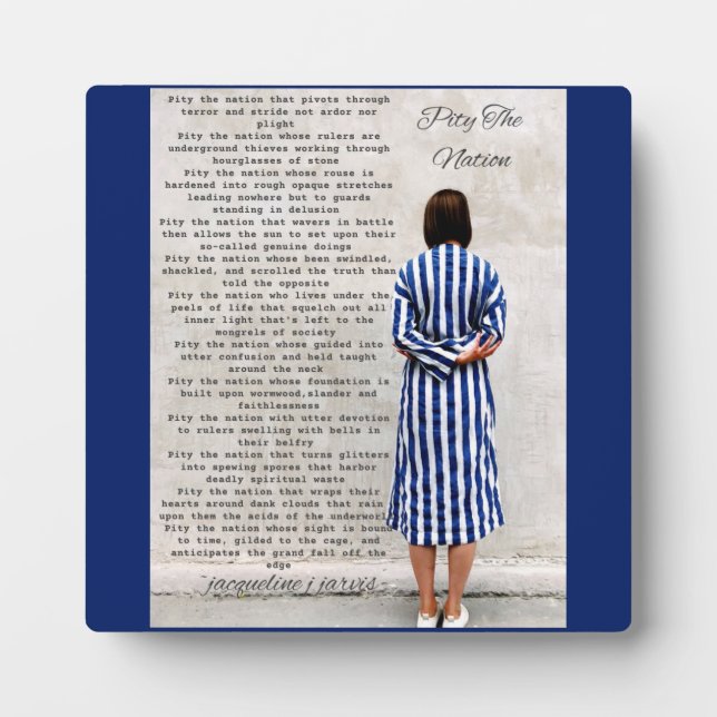 Expositora La poesía compadece la placa de la nación (Frente)