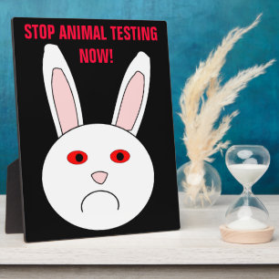 Expositora Placa de Detener Pruebas en Animales Ahora