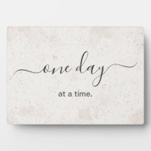 Un día a la vez: placa motivacional