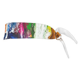 Expresión abstracta de figuras humanas en movimien