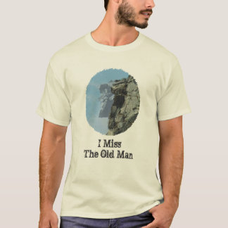 Extraño Al Viejo En La Camiseta De La Montaña