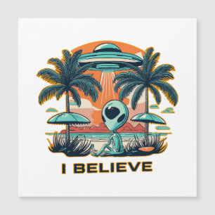 extraterrestre con ovni CREO